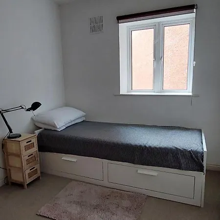 Spacious 2bd Sleeps 6 - Heart Of Citycentre * Dublino